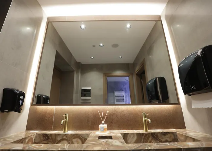 Hotel Comfort By Rezidence In